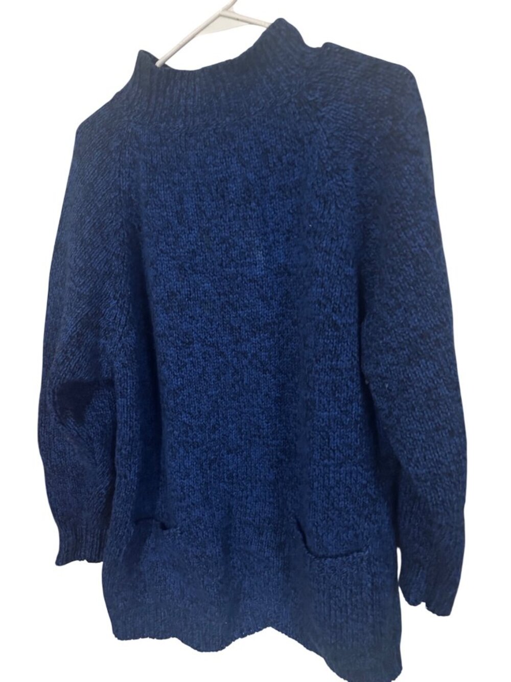 Marsh Landing 85% wool 15% nylon size L blue and black sweater with pockets